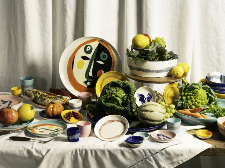 Avec FEAST, le chef Yotam Ottolenghi dessine ses assiettes avec Serax